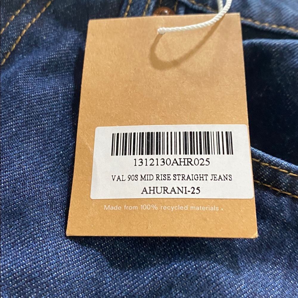 Val 90s Mid Rise Straight Jeans - Size 25 - Picture 8 of 9